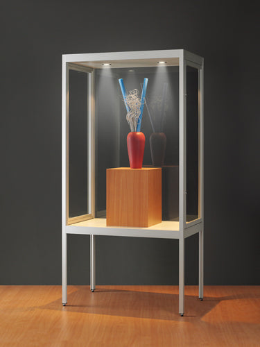 Display case on feet with reinforced sealing - SV8 100P