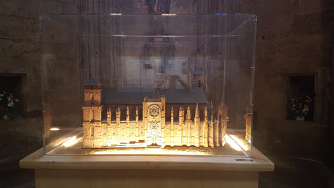 Vitrine en plexiglas pour maquette